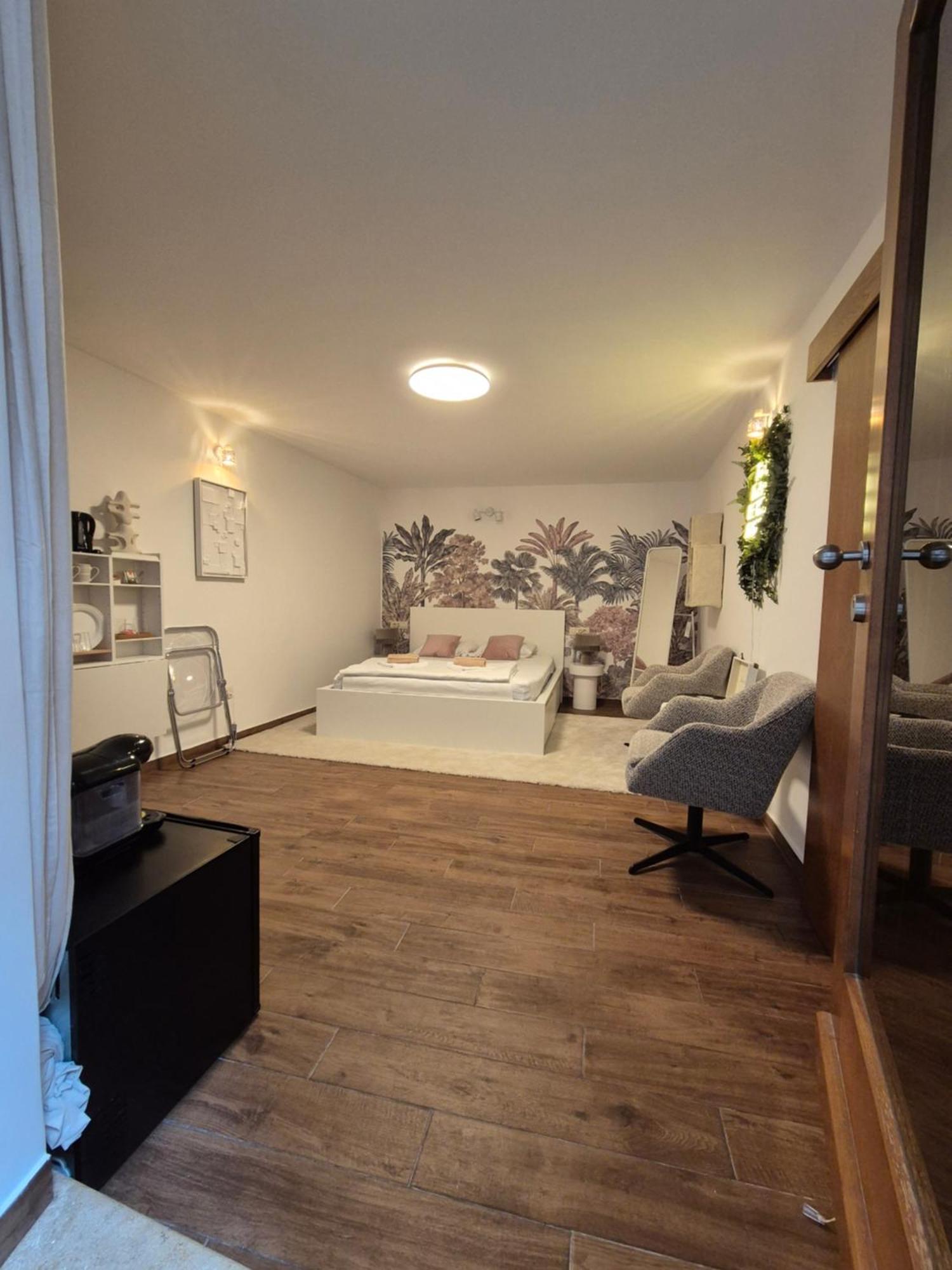 Noellica Apartment *